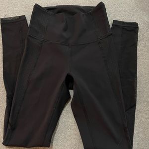 Mesh Lululemon leggings!